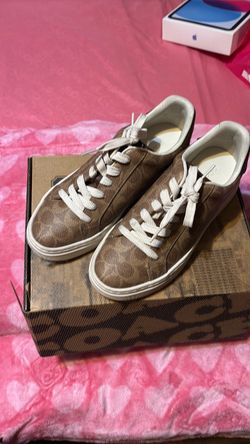 Coach Signature Low-Top Sneakers
