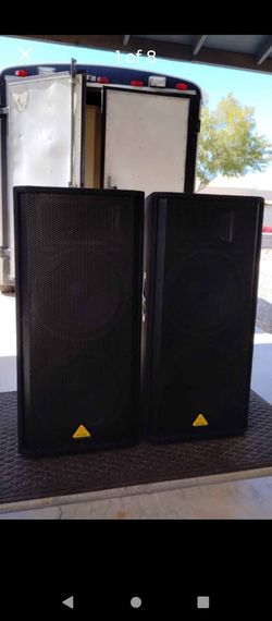 Speakers Behringer VP2520