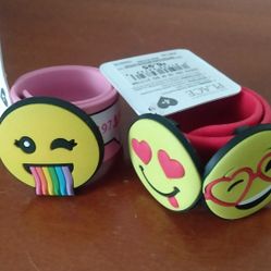 BRAND NEW W/TAGS GIRL'S 3D EMOGI & GLITTER BAND EMOJI SLAP BRACELETS - TWO 