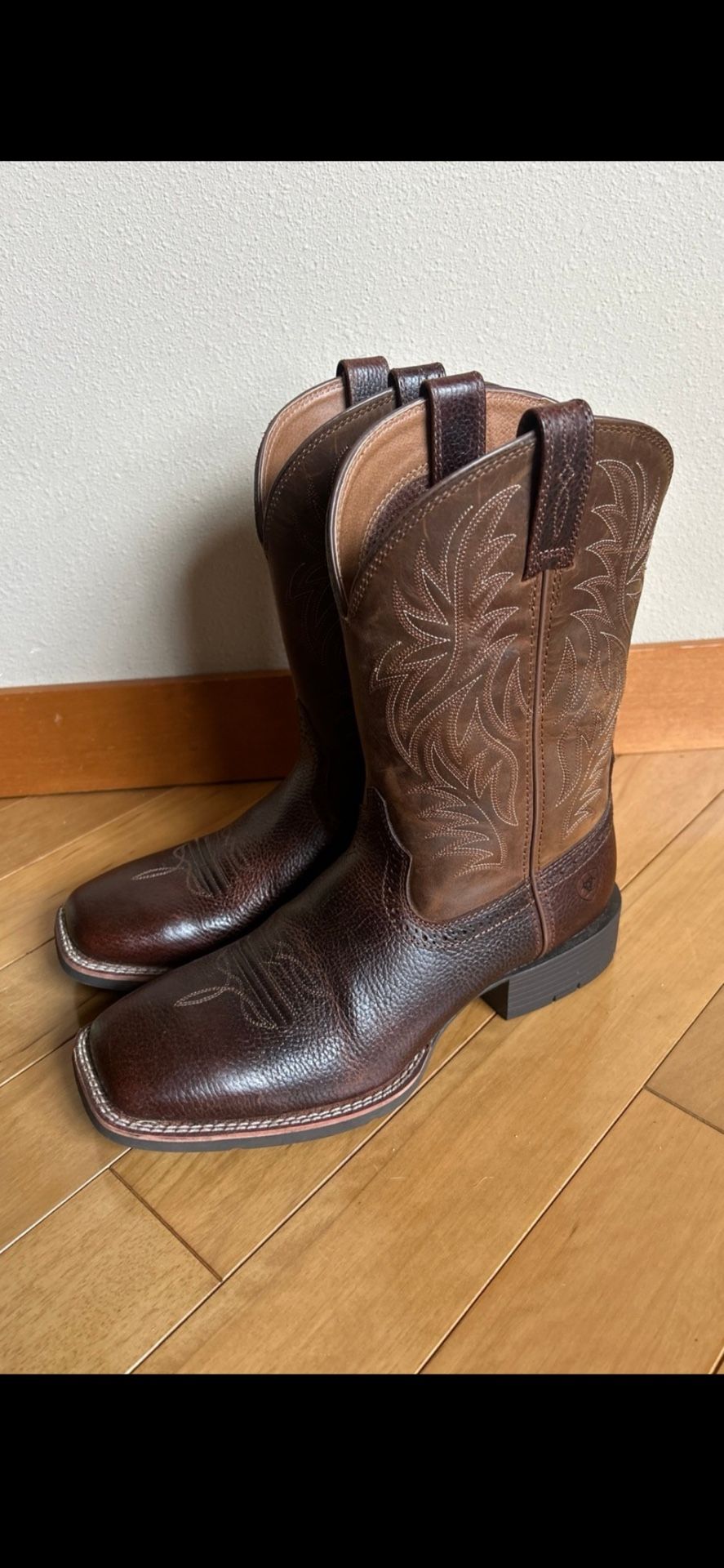 Ariat Sport Wide Square Toe Cowboy Boots - Size 9D