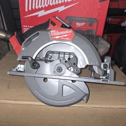 Circular Saw Milwaukee 