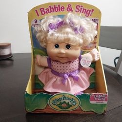 Cabbage Patch Kid (I Babble & Sing!)