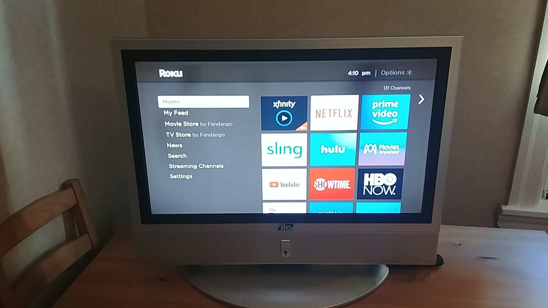 28" ilo TV.