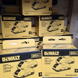 DeWalt 20V MAX DCB240-2 4 Ah Lithium-Ion Compact Battery Combo Pack 2 pc