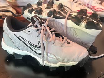 Nike Soccer Cleats size 3.5