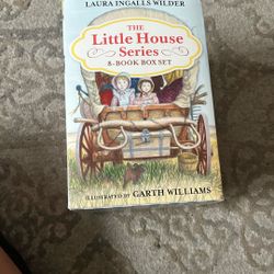 The Little house Series 8 set 