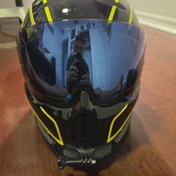 Ruroc Atlas 3.0 Helmet w/ Shockwave Bluetooth.
