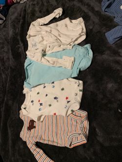 Carters new born like new long sleeve onesie