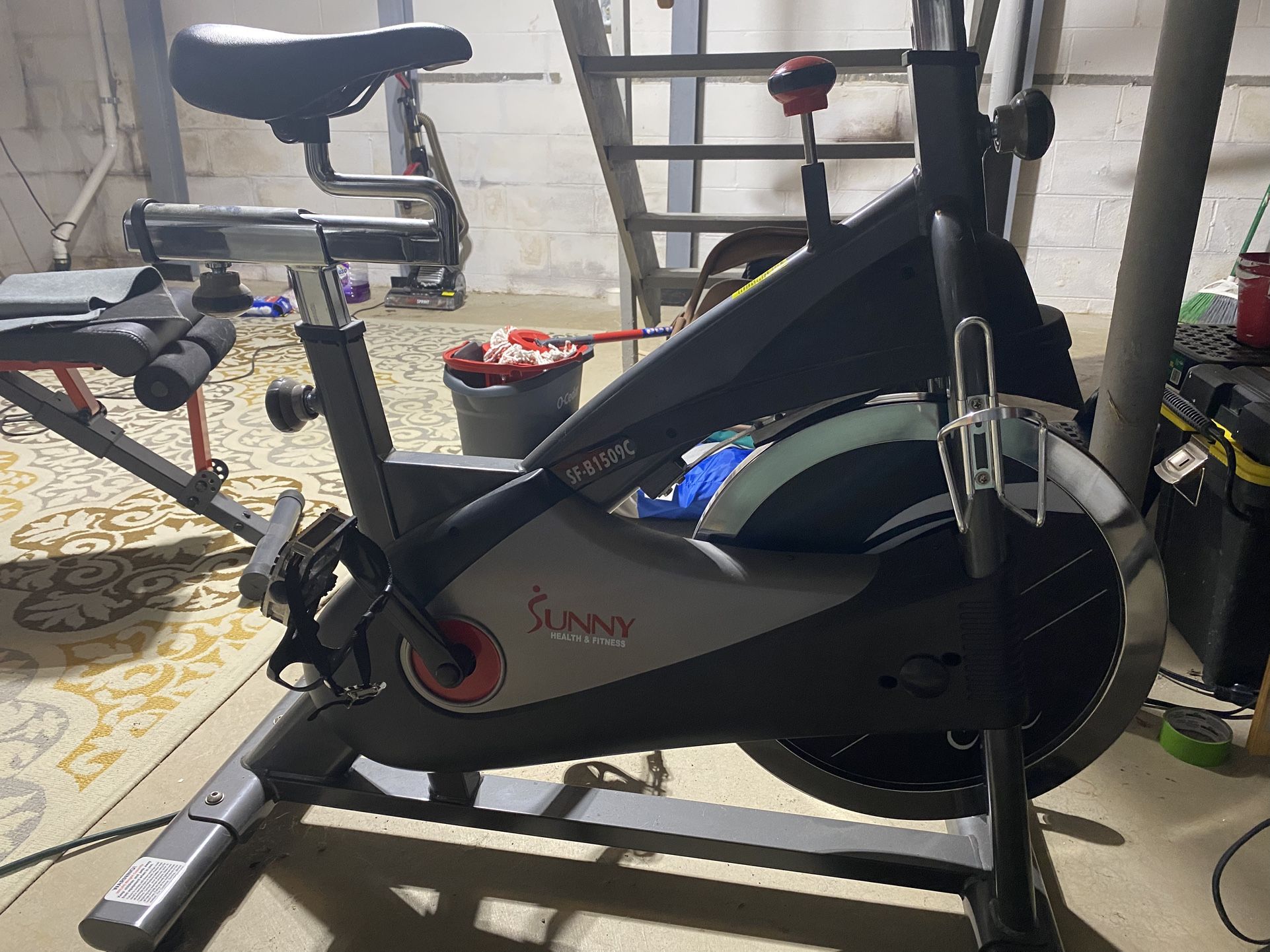 Sunny Health and Fitness Exercise Bike