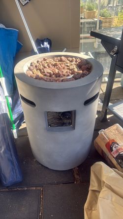 Standing fire pit