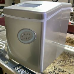 Emerson IM90T Silver Electric Portable Countertop Ice Maker Machine Household 