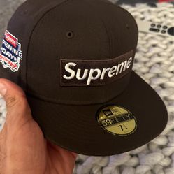 Supreme New Era Hat “No Comp”