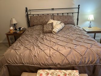 Bedroom Furniture Set