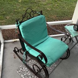 Metal Elaborate Decorative Wide Rocking Chair