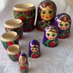 Matryoshka Russian Nesting dolls (9 Pieces)