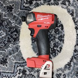 Milwaukee M18 Fuel Surge Drill