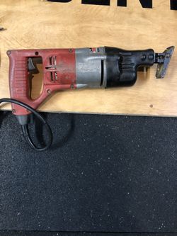 Milwaukee saw saw