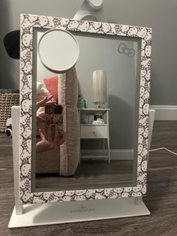 Hello Kitty Mirror by Impressions Vanity