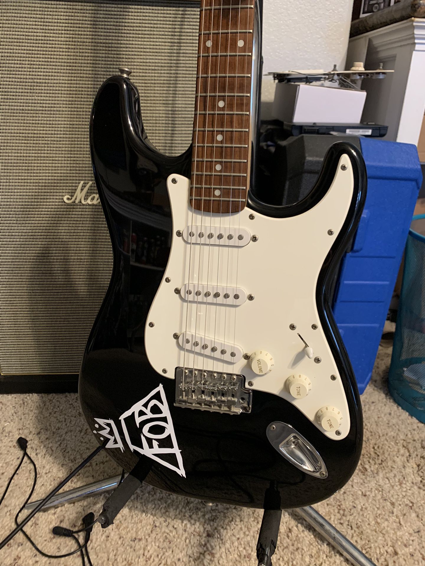 2002 Fender Squier Affinity Stratocaster / Strat Electric Guitar - Fall Out Boy - Phenomenal Condition!