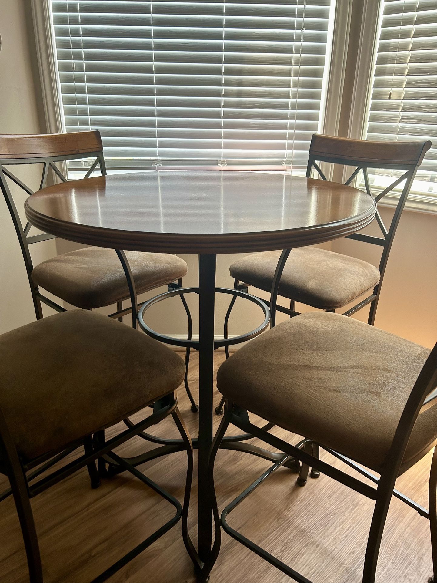 HEAVY Bar Height Wrought Iron & Wood Table/4 Chairs