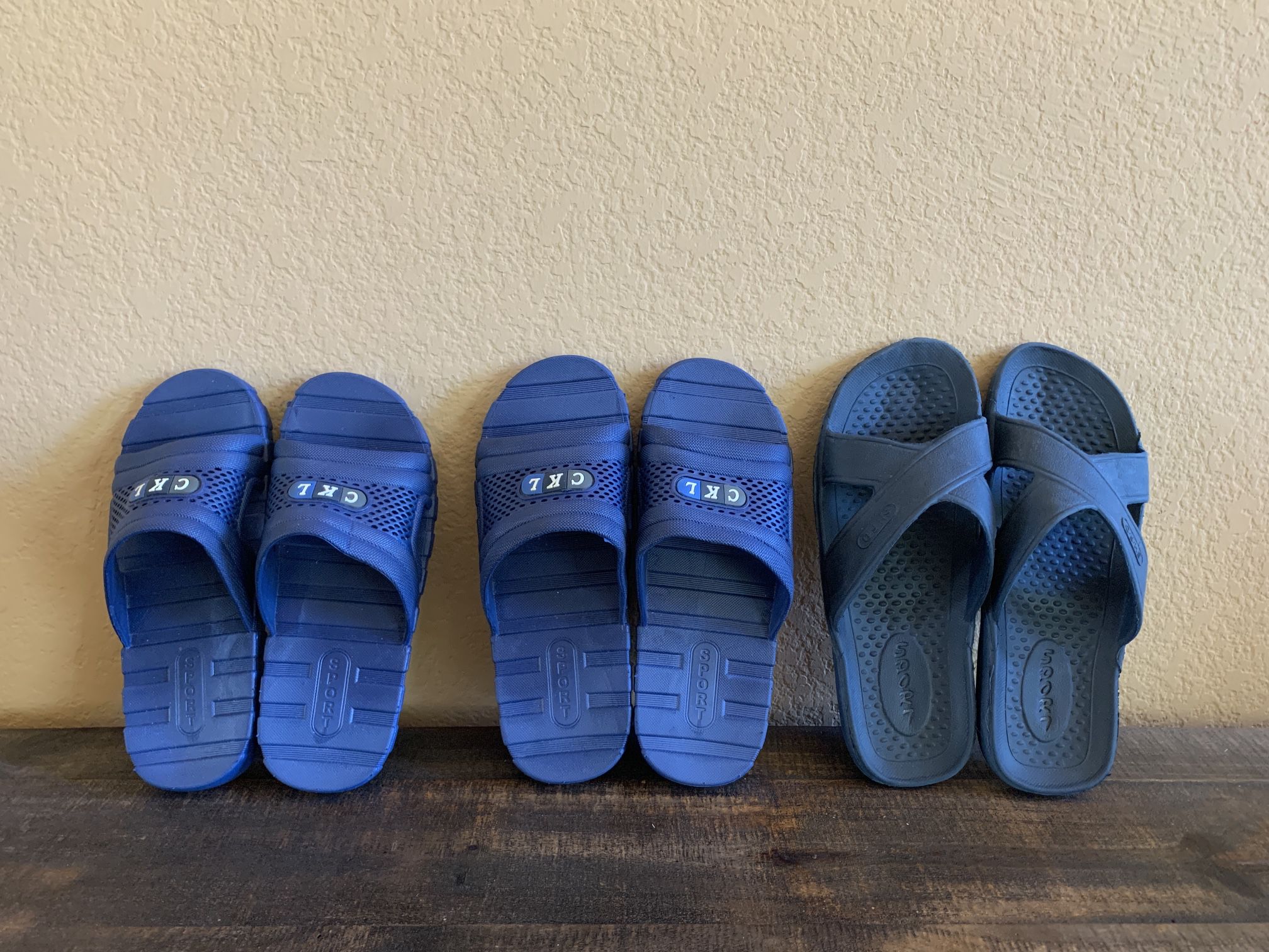 Brand New 3 Pairs of Men’s slippers