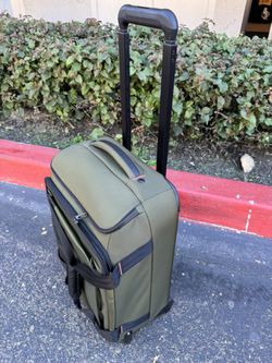 Briggs & Riley 21” Carry-On Upright Duffle – Hunter Green | Used Once, Like New 
