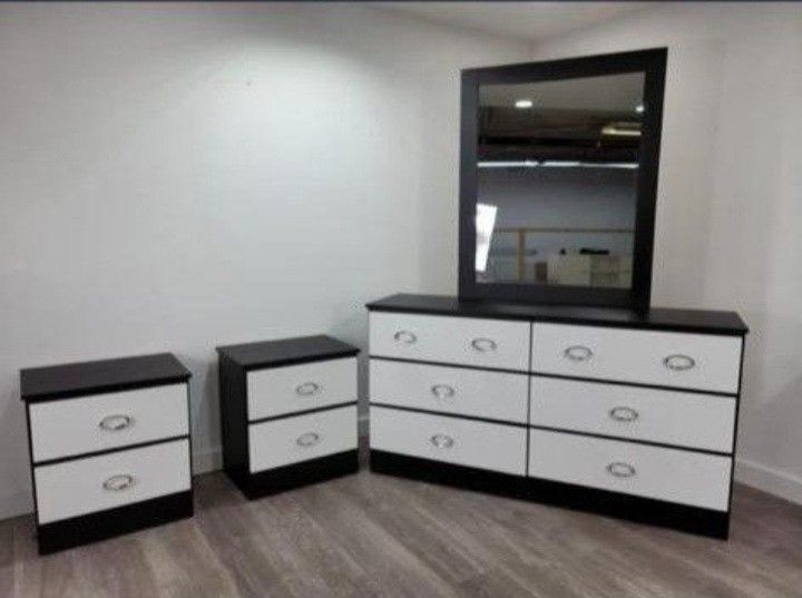 DRESSER WITH MIRROR AND TWO NIGHTSTANDS 