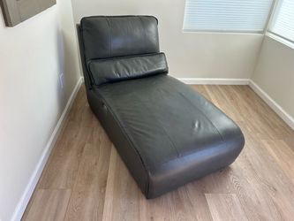 Genuine leather couch lounger (power recliner)