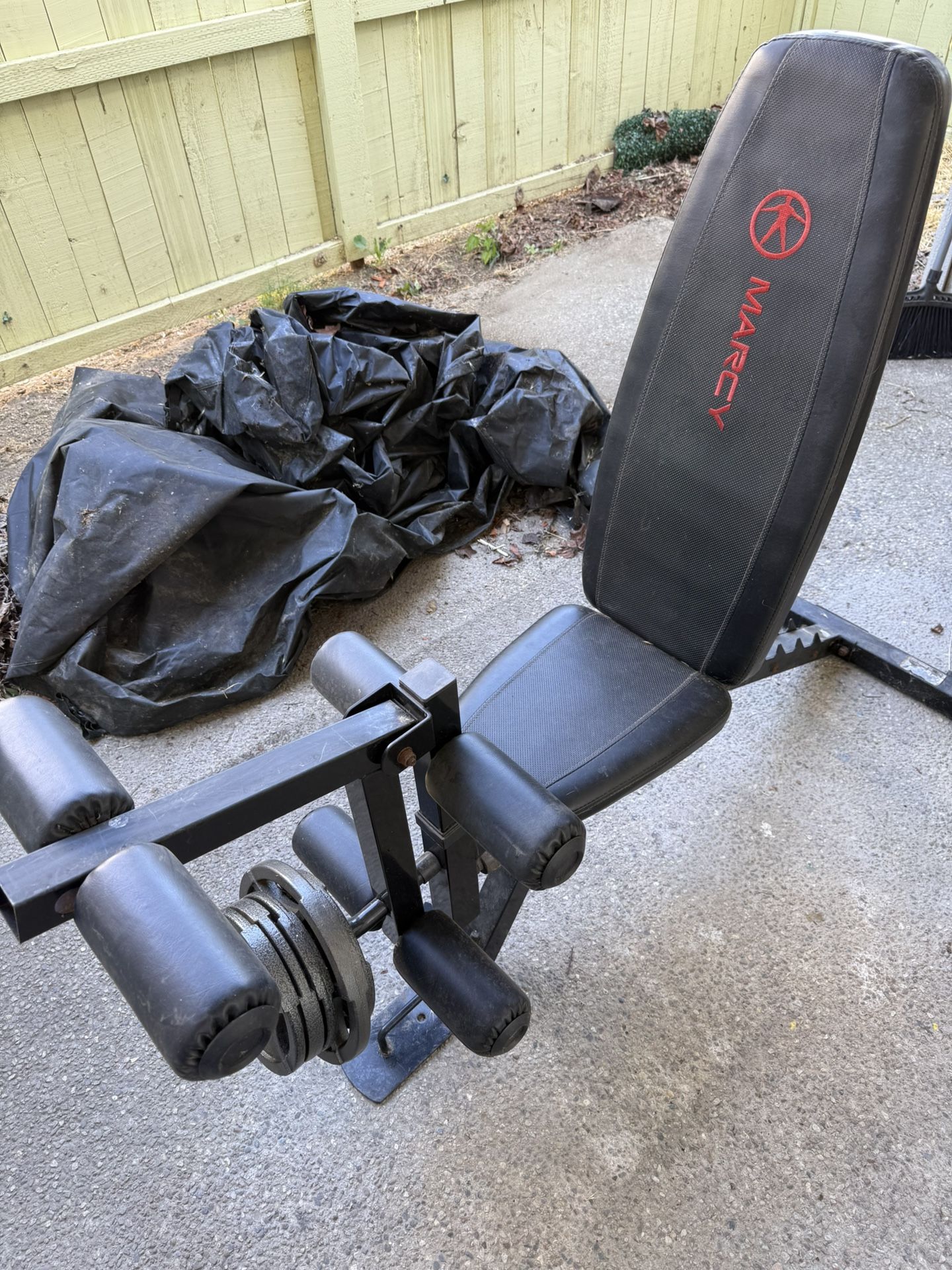 Leg Press & Adjustable Bench