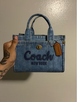 Coach cargo tote