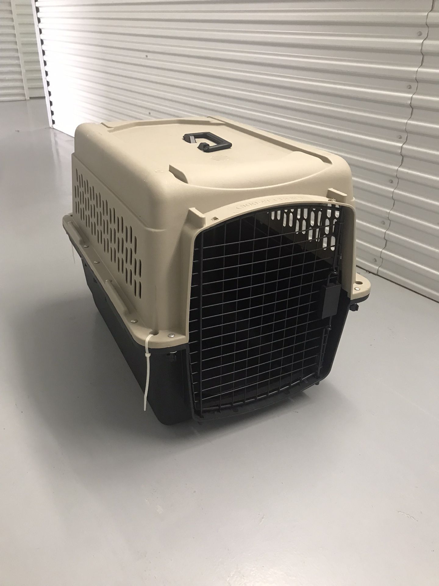 MEDIUM DOG CARRIER for Sale in The Woodlands, TX OfferUp