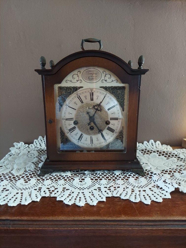 VINTAGE BULOVA TEMPUS FUGIT MANTEL CLOCK