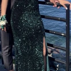 Emerald Green Dress - Click On Picture For Full Imagine