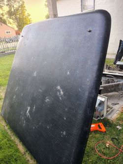 Truck bed cover
