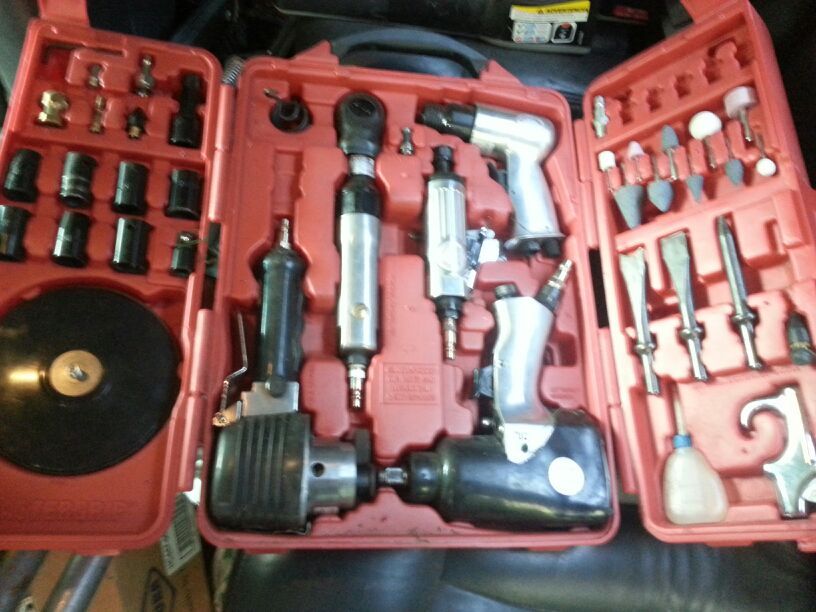 Mastergrip 55 piece Air Tool Set w/mountable hard case
