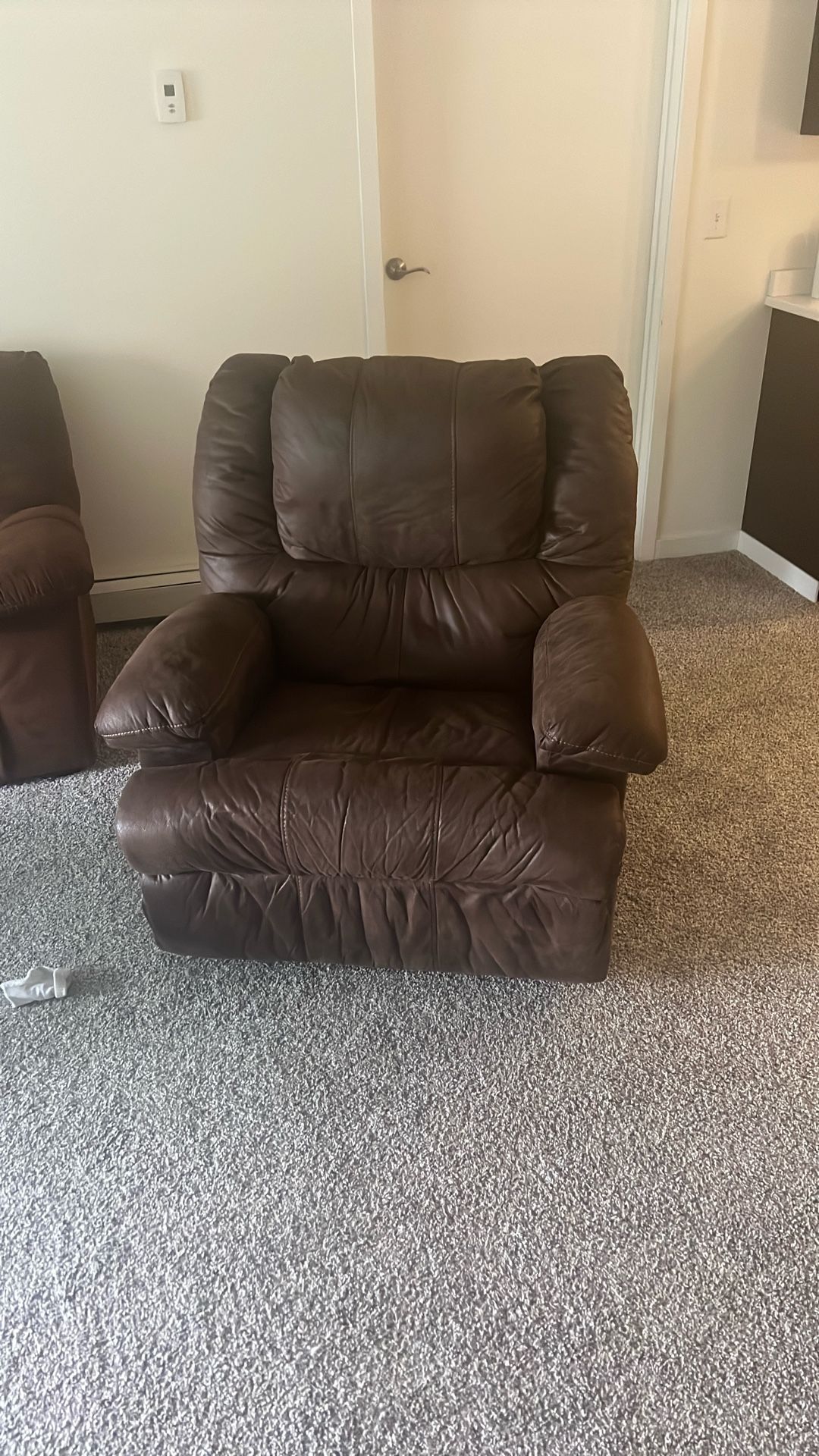 3 Matching Furniture Pieces. Couch, Loveseat And Recliner