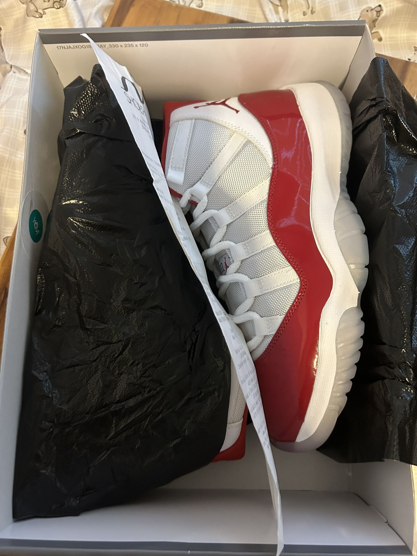 Jordan 11 Cherry Reds Size 9 Men