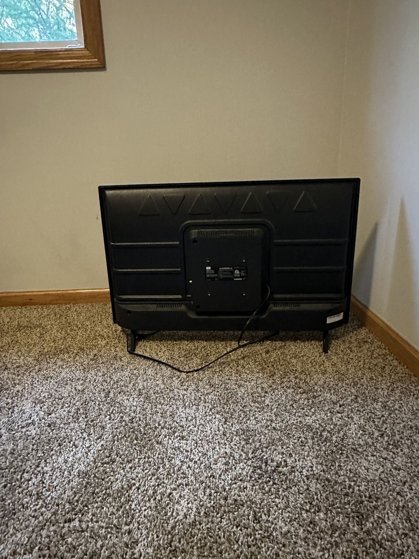32 In. Roku Tv