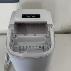 Ice maker