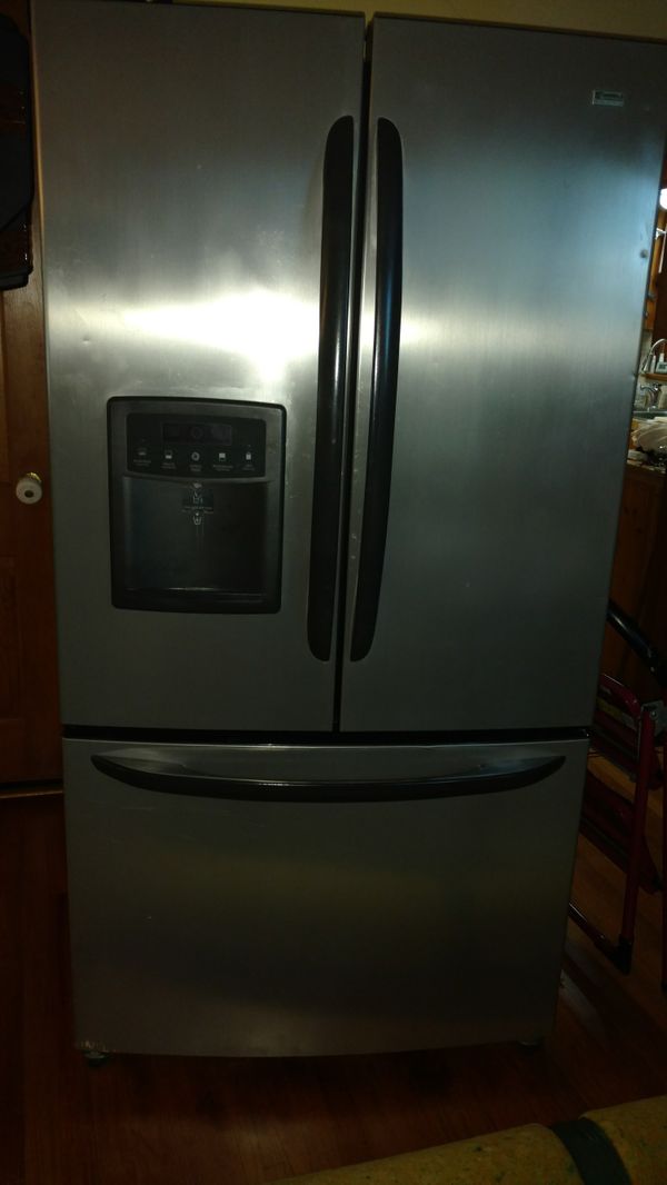 Kenmore Elite French Door Refrigerator Working Ice Maker And Water Kenmore Elite French Door Refrigerator Working Ice Maker And Water Dispenser Clean Never Had Any Problems Make An Offer