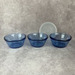 Anchor Hocking Blue Glass 6 Oz Ramekins Set of 3 w/ 1 White Plastic Lid USA