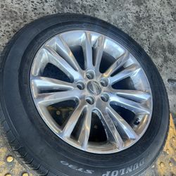 Chrysler 300 OEM Rims With Tires