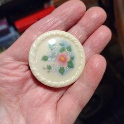 Vtg Avon Floral Brooch Pin