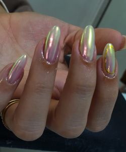 Nails 
