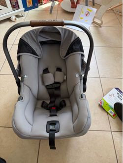 Nuna Car Seat w/ Base