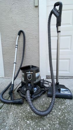 Rainbow E2 Vaccum With Rainbow Brush Hose And Attachments 
