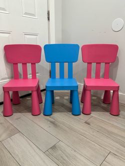 3 kids chairs plastic material
