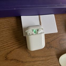 Apple AirPods 1st Generation A2031 White (Used & Working)