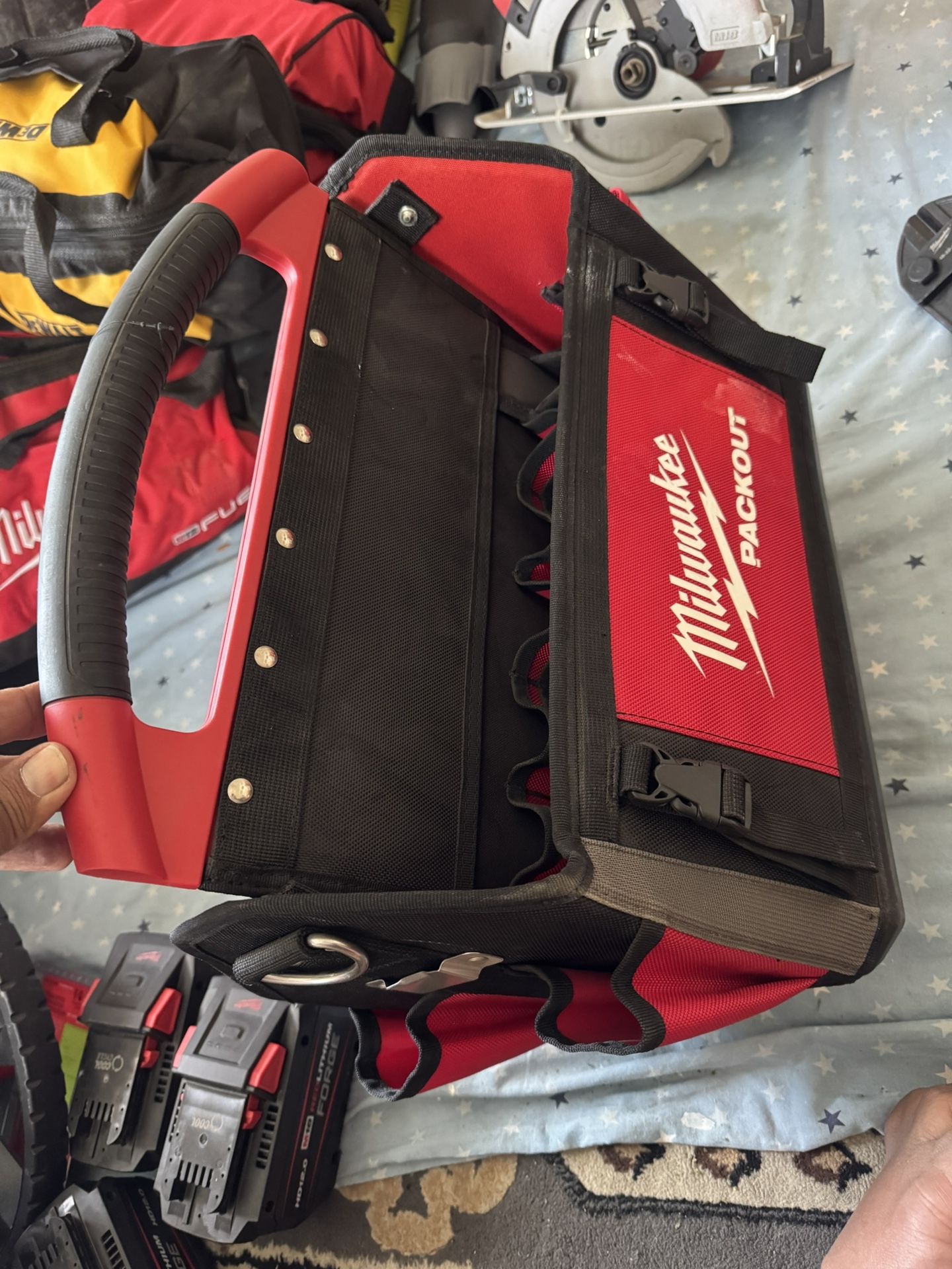 Milwaukee 15 in. PACKOUT Tote