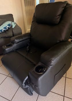 Reclining massage chair